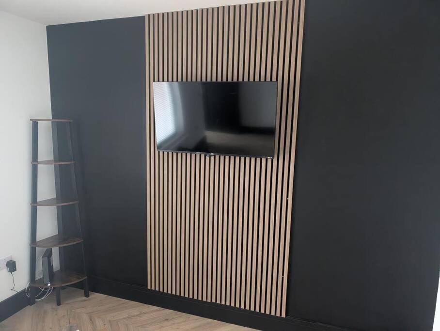 סוואנסי Modern 3Br Home - Private Parking - Tv In Every Bedroom מראה חיצוני תמונה