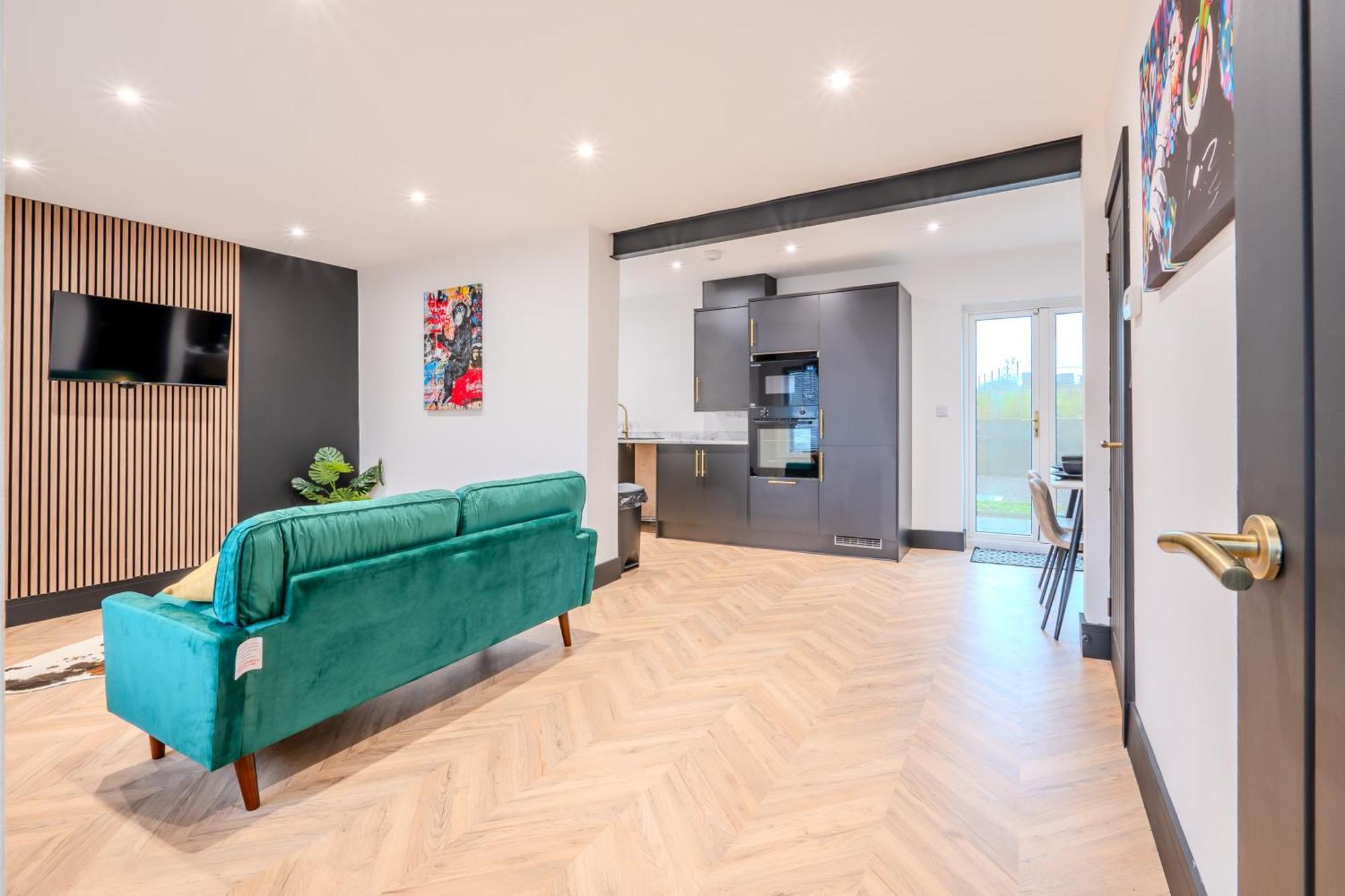 סוואנסי Modern 3Br Home - Private Parking - Tv In Every Bedroom מראה חיצוני תמונה